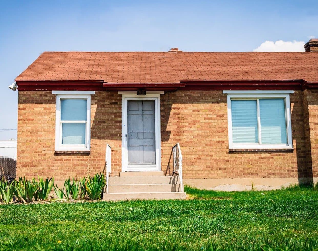 Orem Single Room: 212 E 1100 S