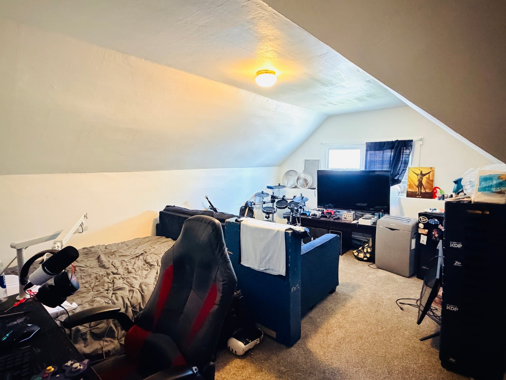 Logan Single Room: 271 E 300 N #3
