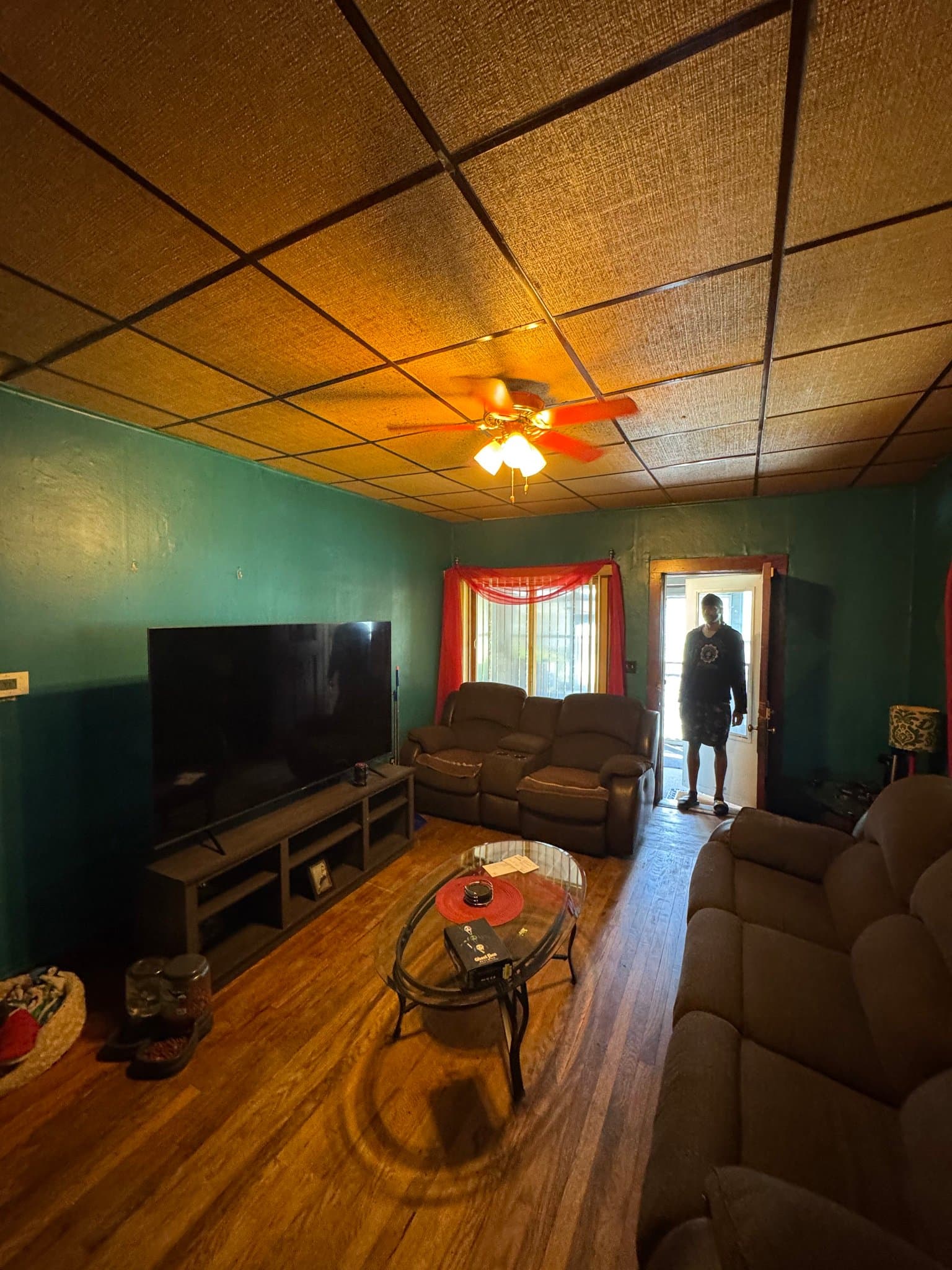 Saginaw House: 726 S 10th St