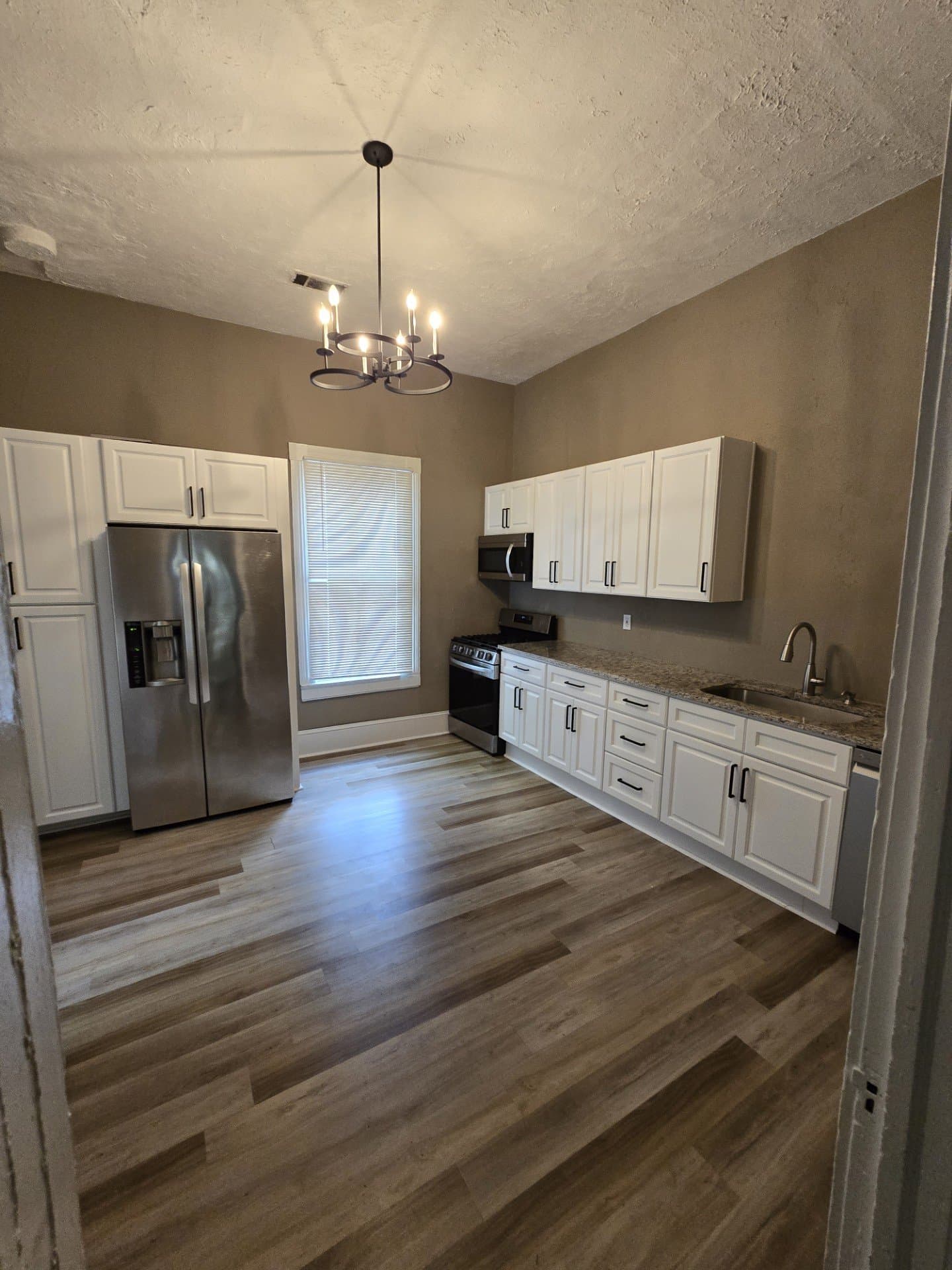Atlanta House: 1042 McMillian St