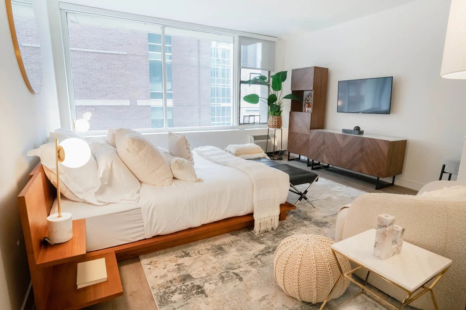 Chicago Condo: 33 E Chestnut