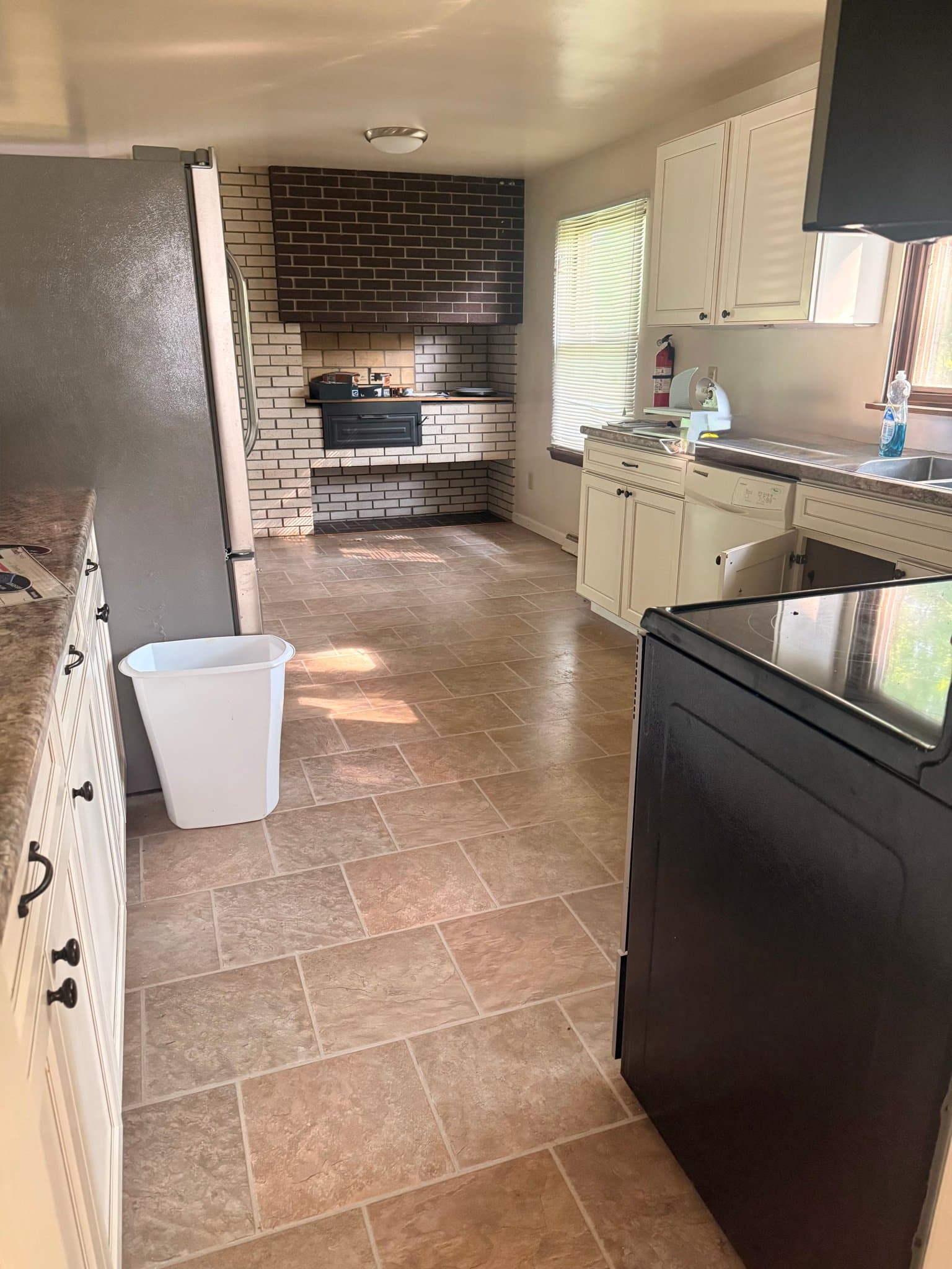 Lemont House: 323 Matilda Ave
