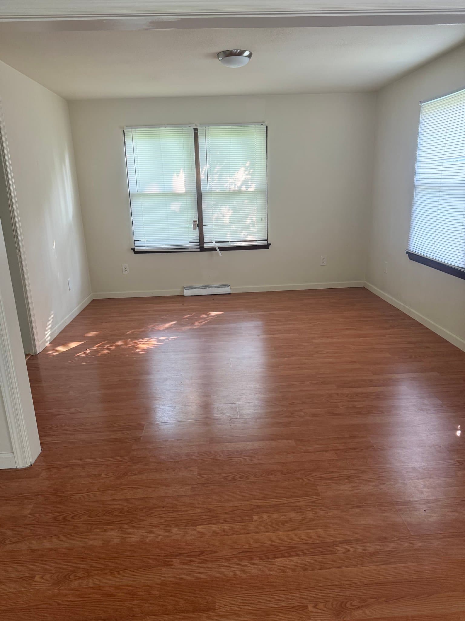 Lemont House: 323 Matilda Ave