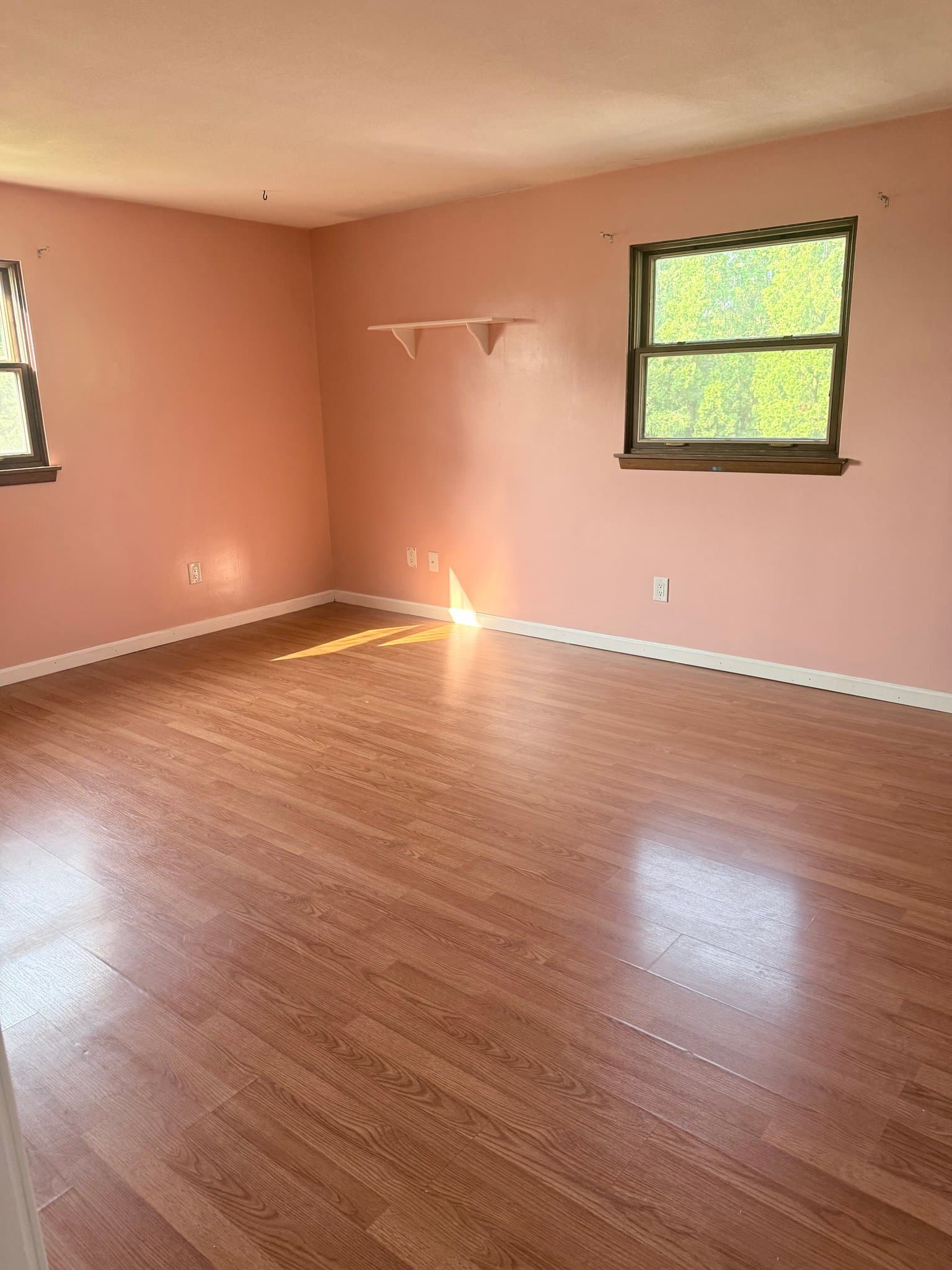 Lemont House: 323 Matilda Ave
