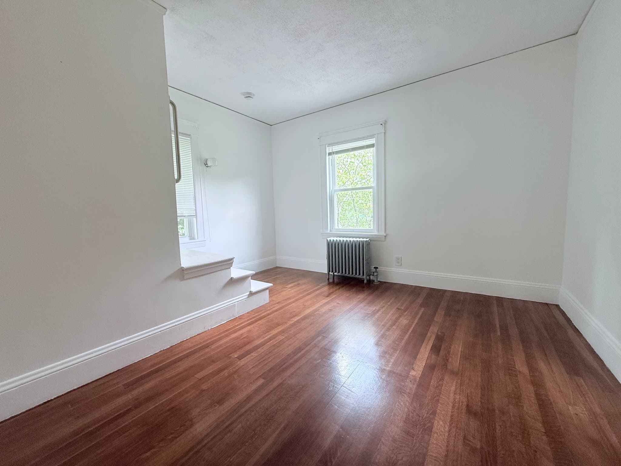 Newton House: 1639 Washington St