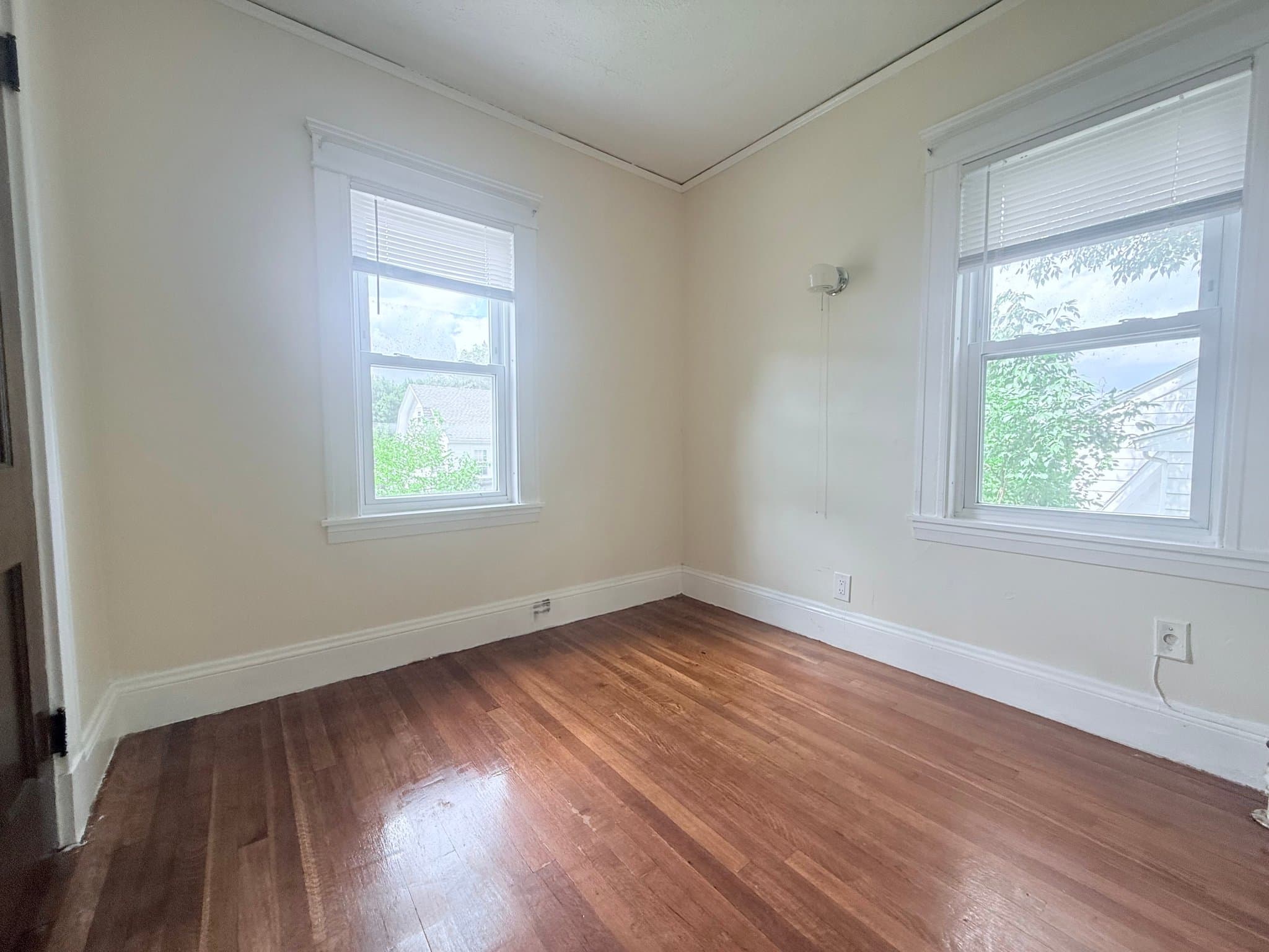 Newton House: 1639 Washington St