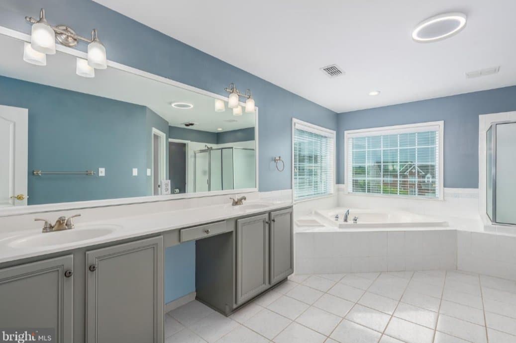 Martinsburg House: 73 Anthony Taylor Way