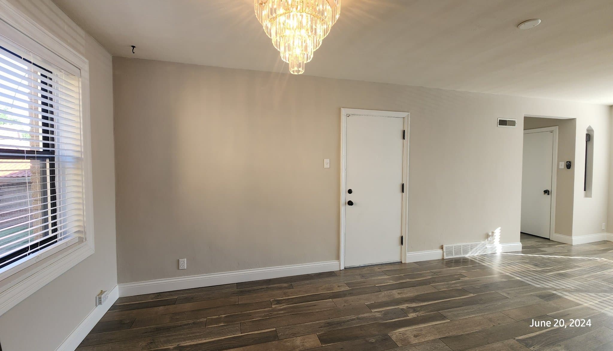 St Louis Apartment: 5878 Nottingham Ave.
