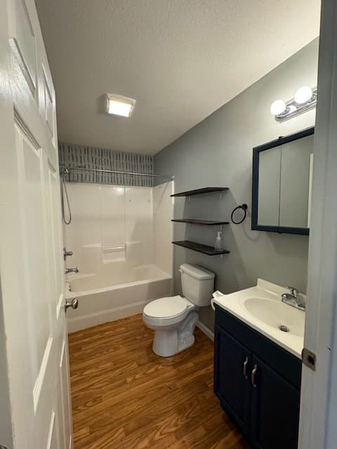 Knoxville House: 287 W Watt St