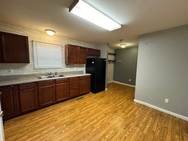 Knoxville House: 287 W Watt St