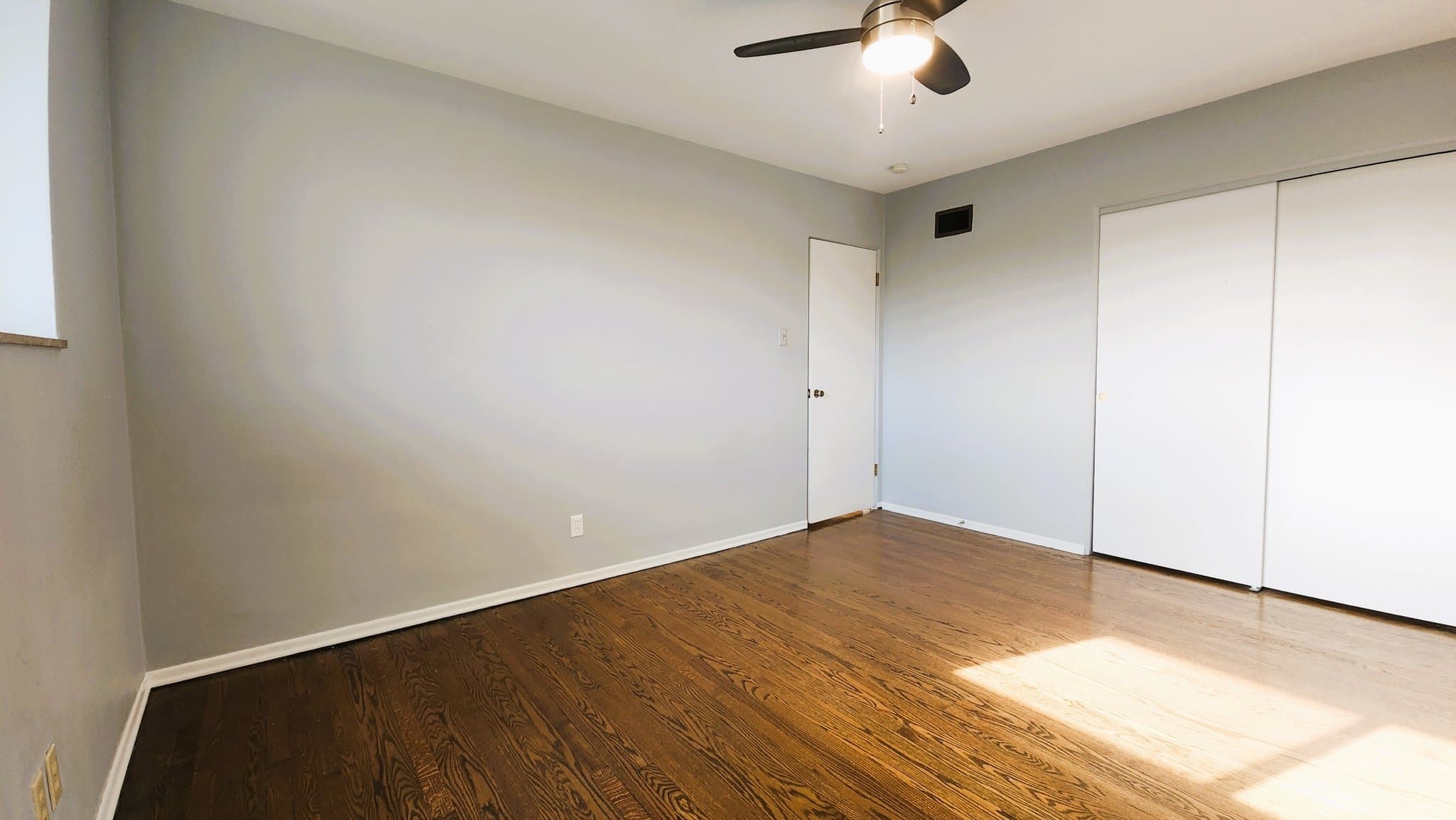 St Louis Apartment: 7876 Big Bend Blvd.