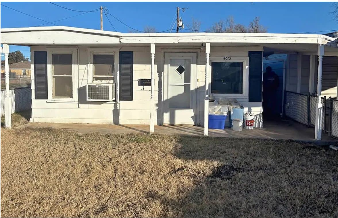 Amaillo House: 4013 NE 10th St
