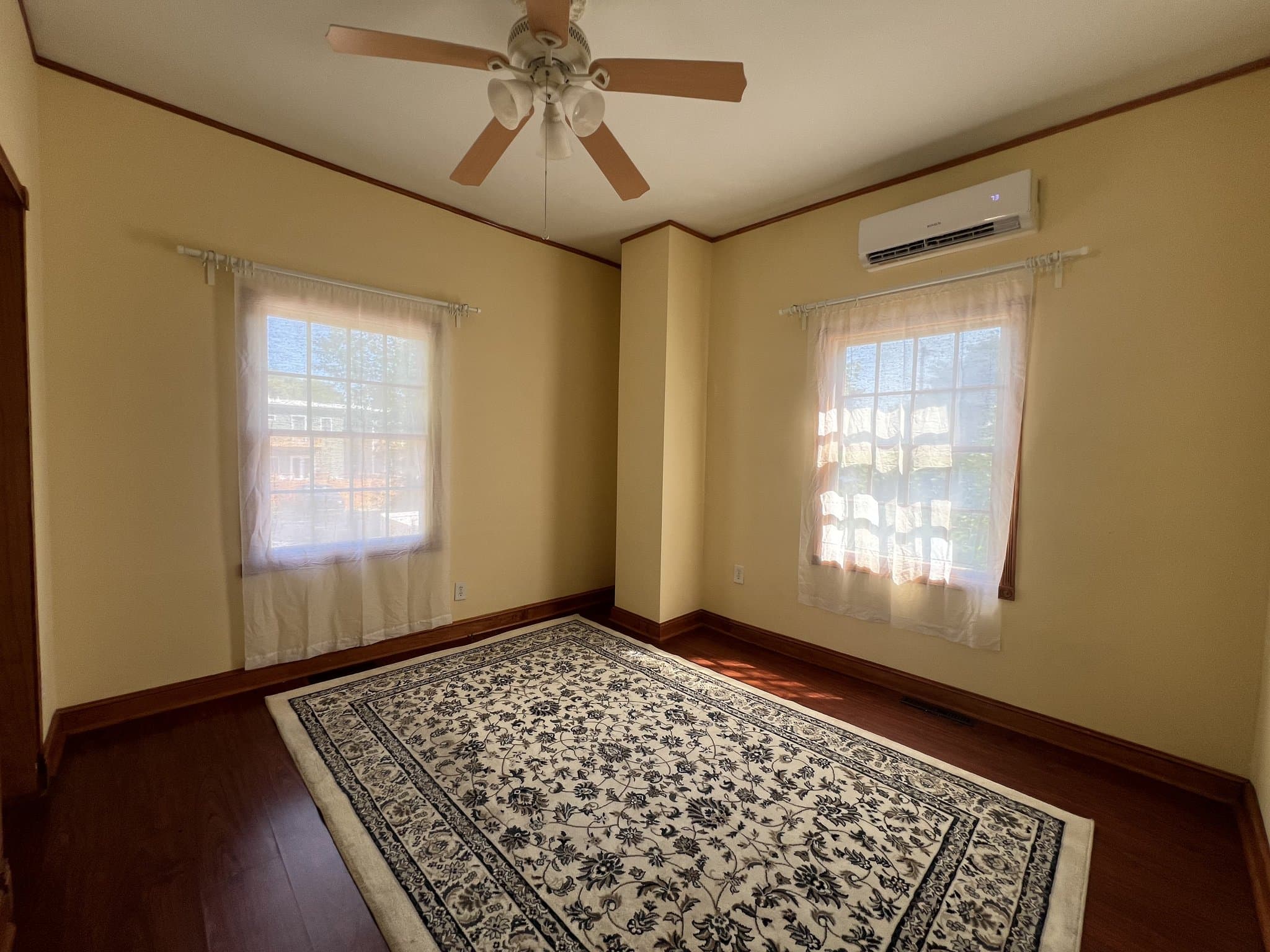 Richmond Single Room: 2500 Block Bainbridge st
