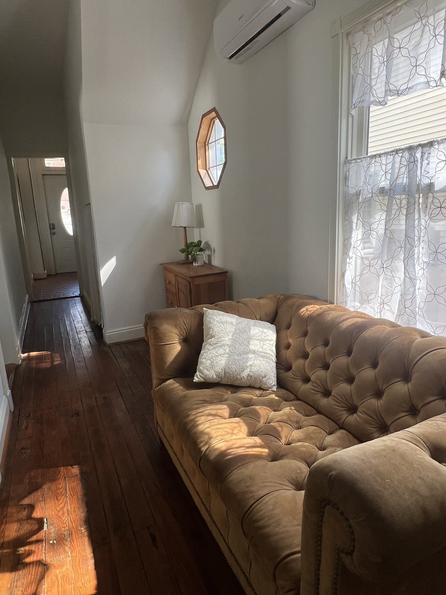 Richmond Single Room: 2500 Block Bainbridge st