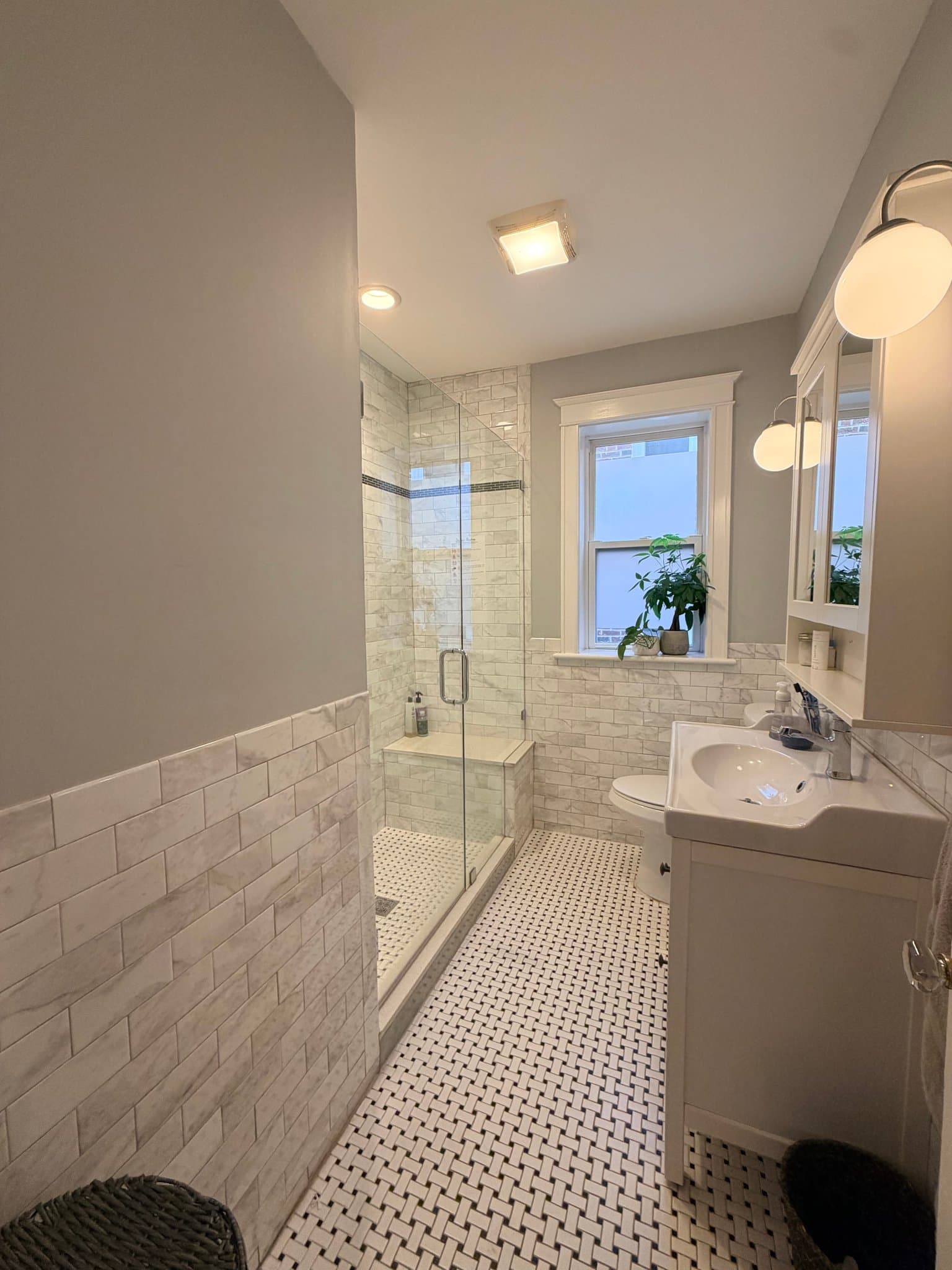 Clayton Condo: 6330 S Rosebury Ave