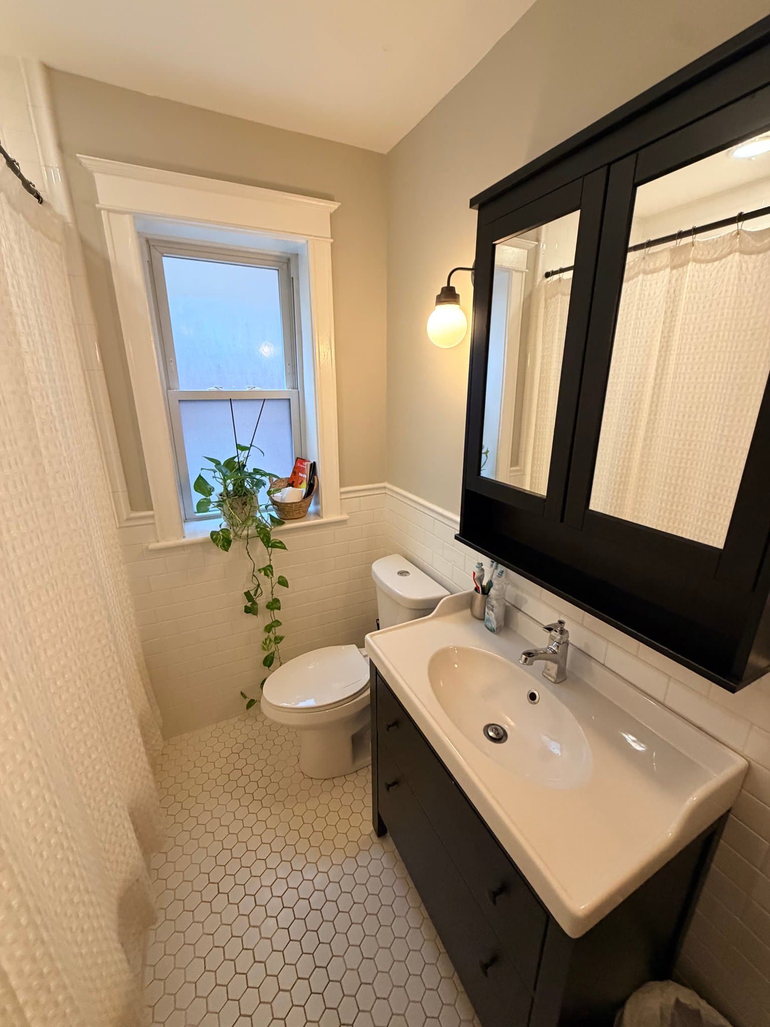 Clayton Condo: 6330 S Rosebury Ave