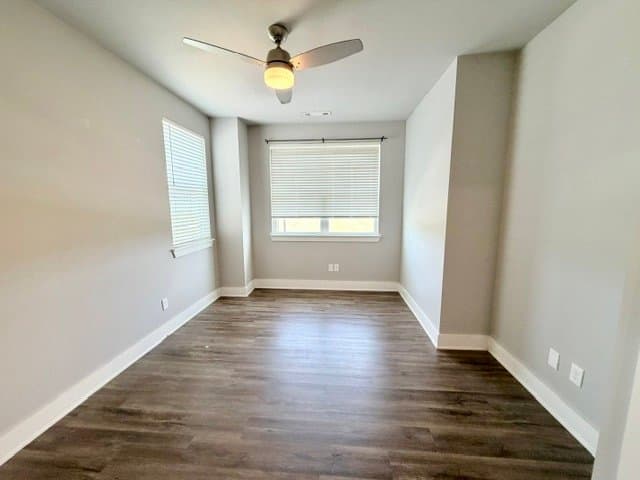 Fayetteville Townhome: 1701 W Deane St