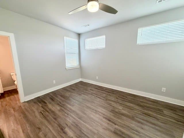 Fayetteville Townhome: 1701 W Deane St