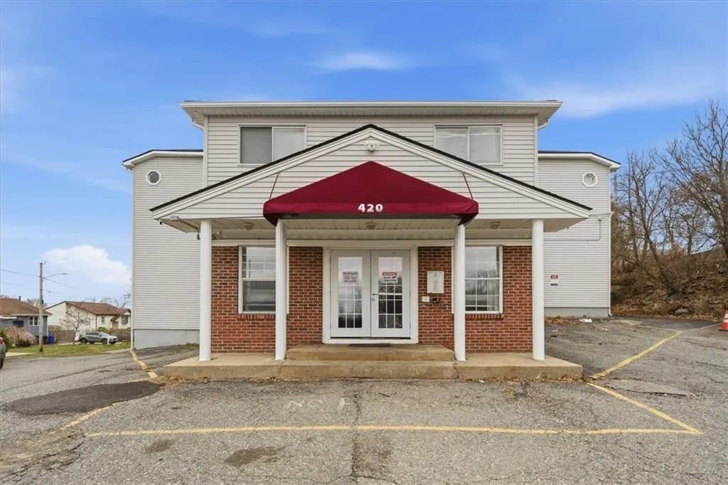 North Providence Apartment: 420 Woodward Rd