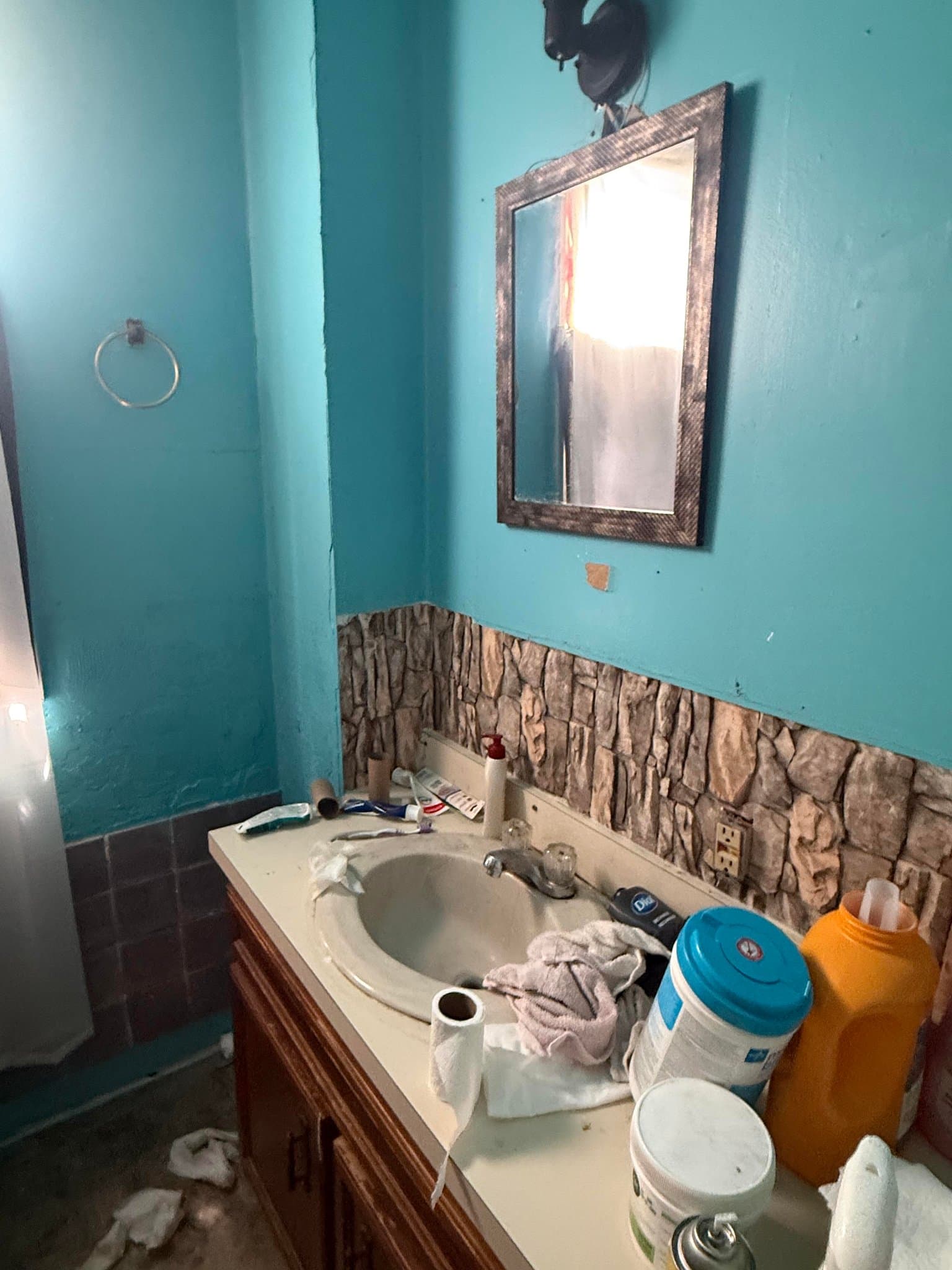 Decatur House: 442 W Division St