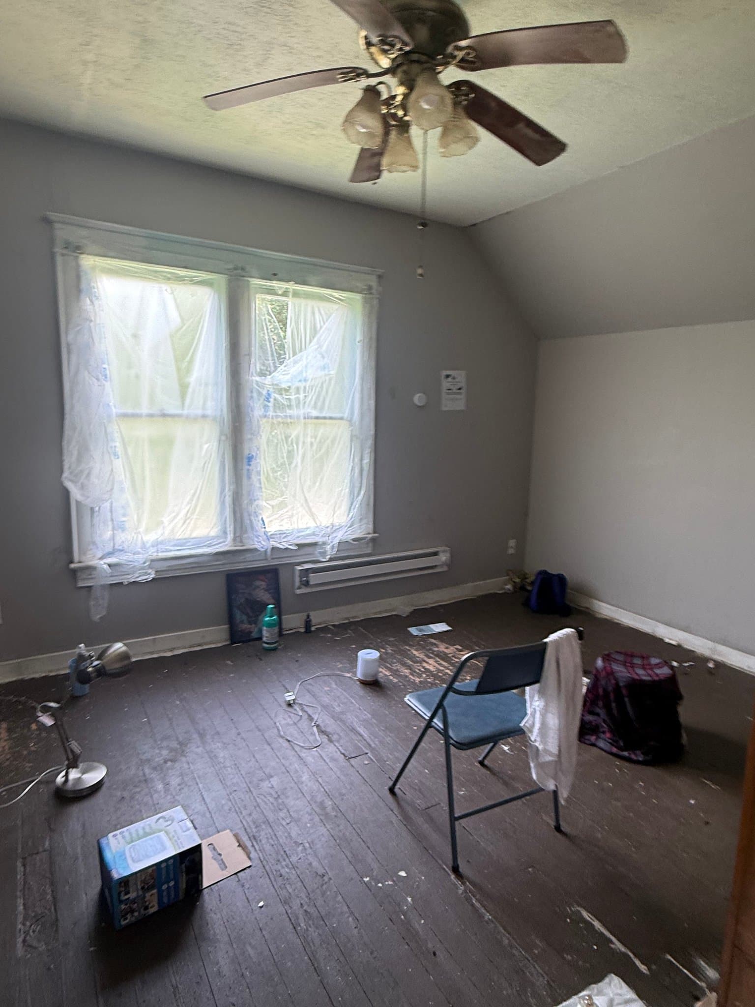 Decatur House: 442 W Division St