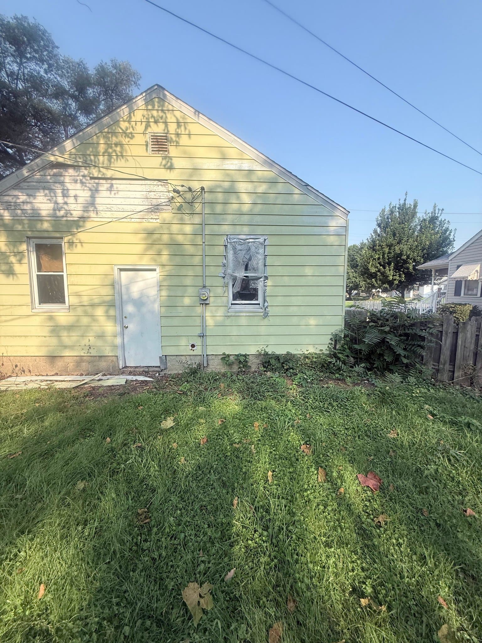 Decatur House: 1746 N Woodford St