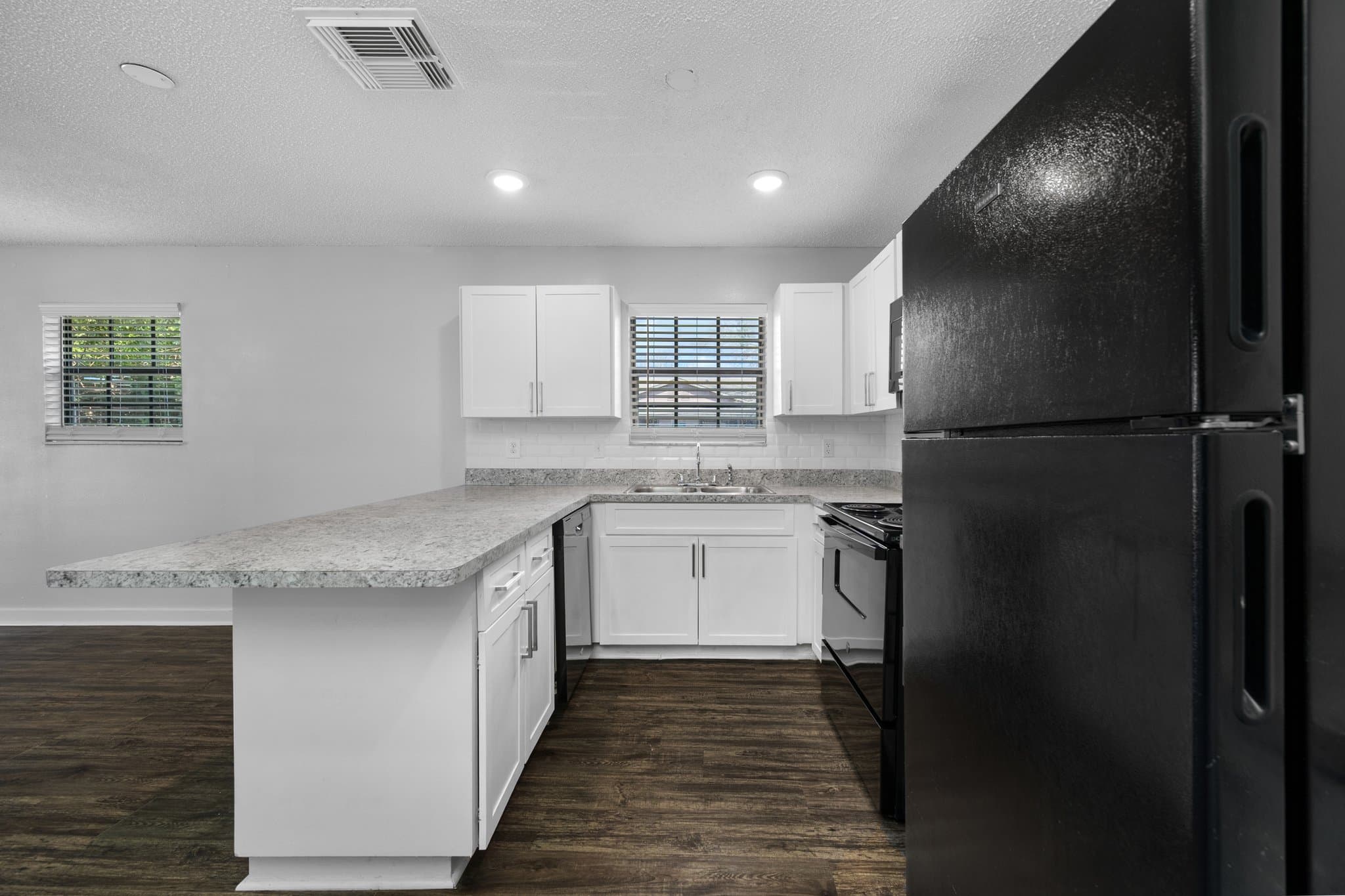 Port Richey Multiplex: 7110 Tudor Lane