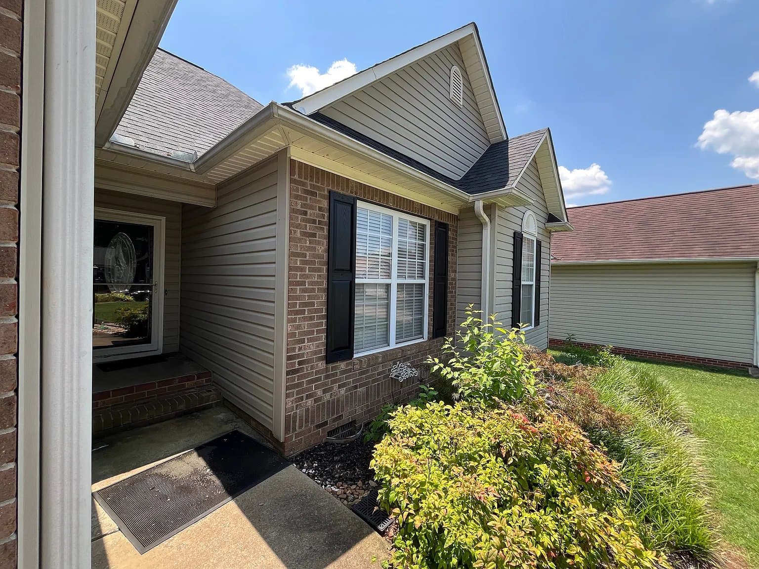 Boiling Springs House: 740 Running Creek Lane