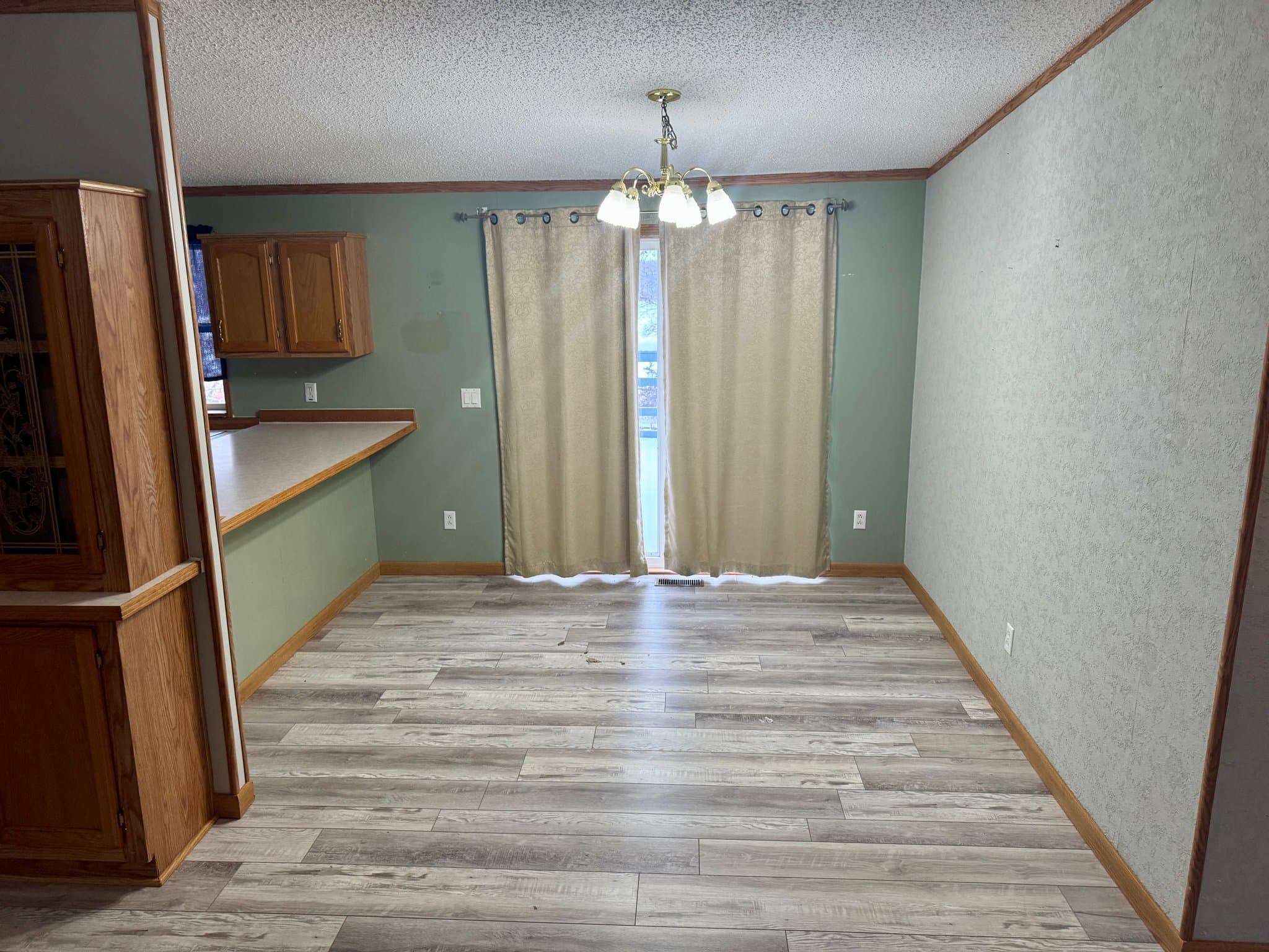 Litchfield House: 57975 226th St