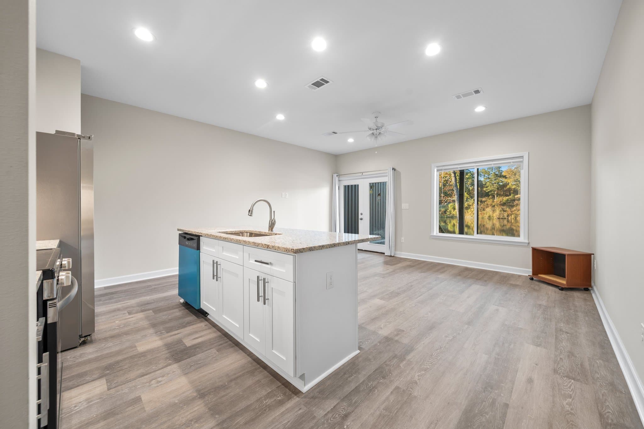 Hot Springs Multiplex: 165 Pebble Beach Place