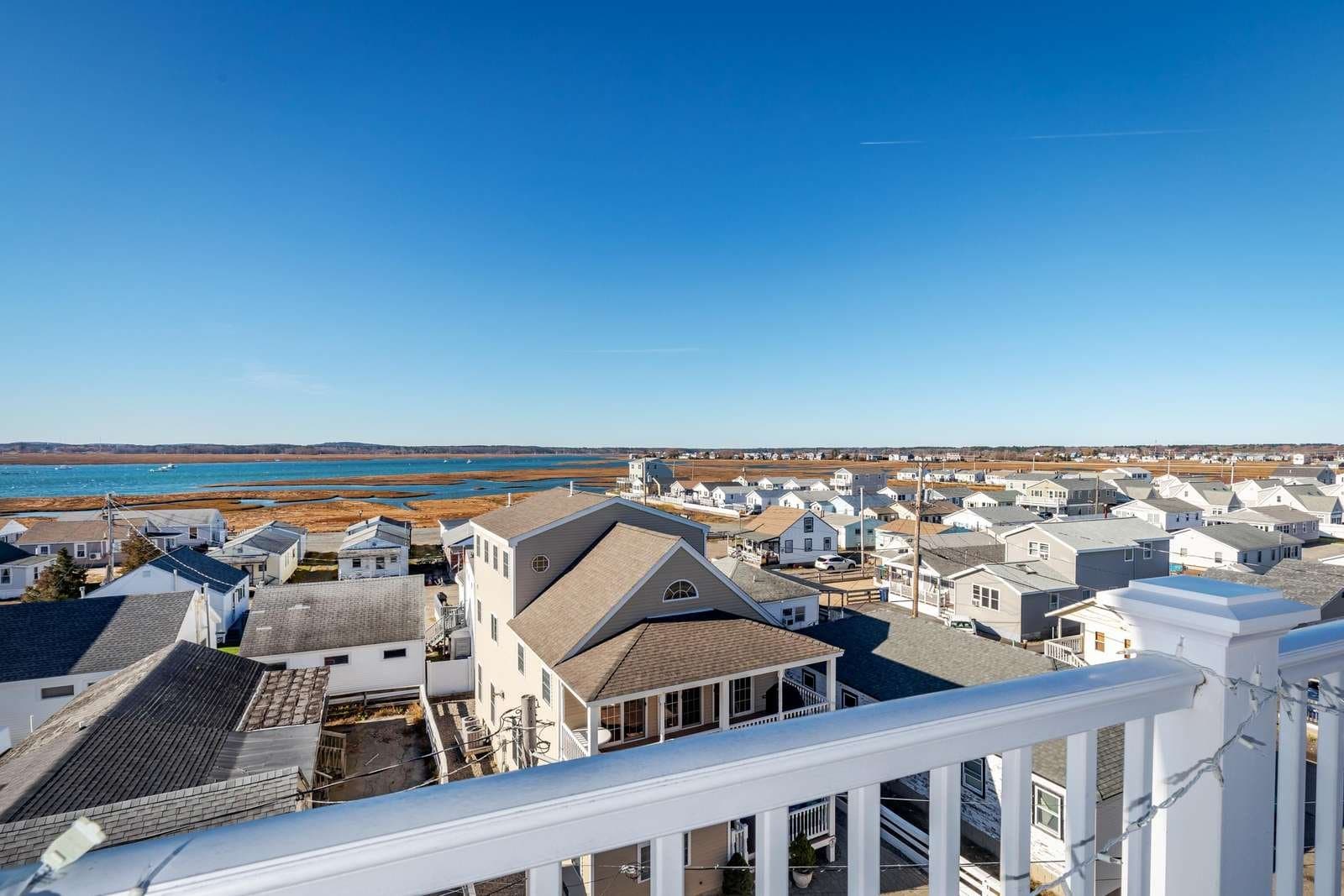 Hampton Condo: 128 Ashworth Ave