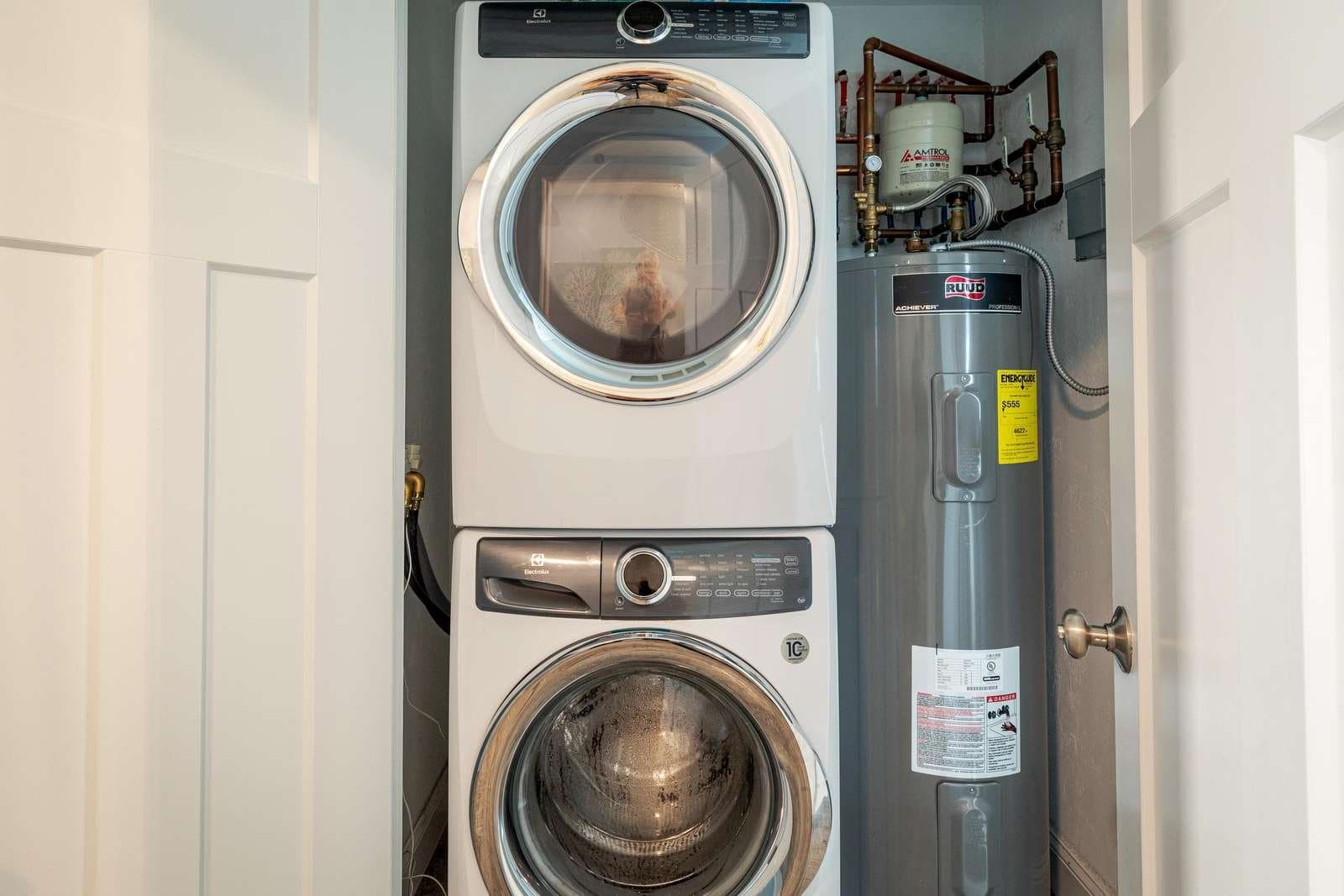 Hampton Condo: 128 Ashworth Ave