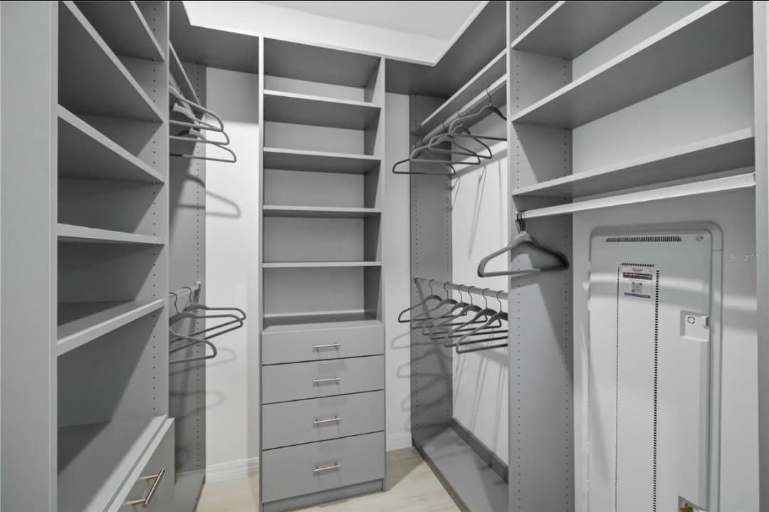 Bradenton House: 19115 Cherrystone Way