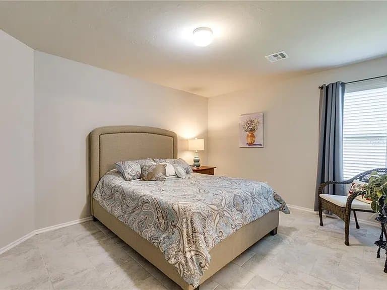 Village House: 10120 Sussex Pl