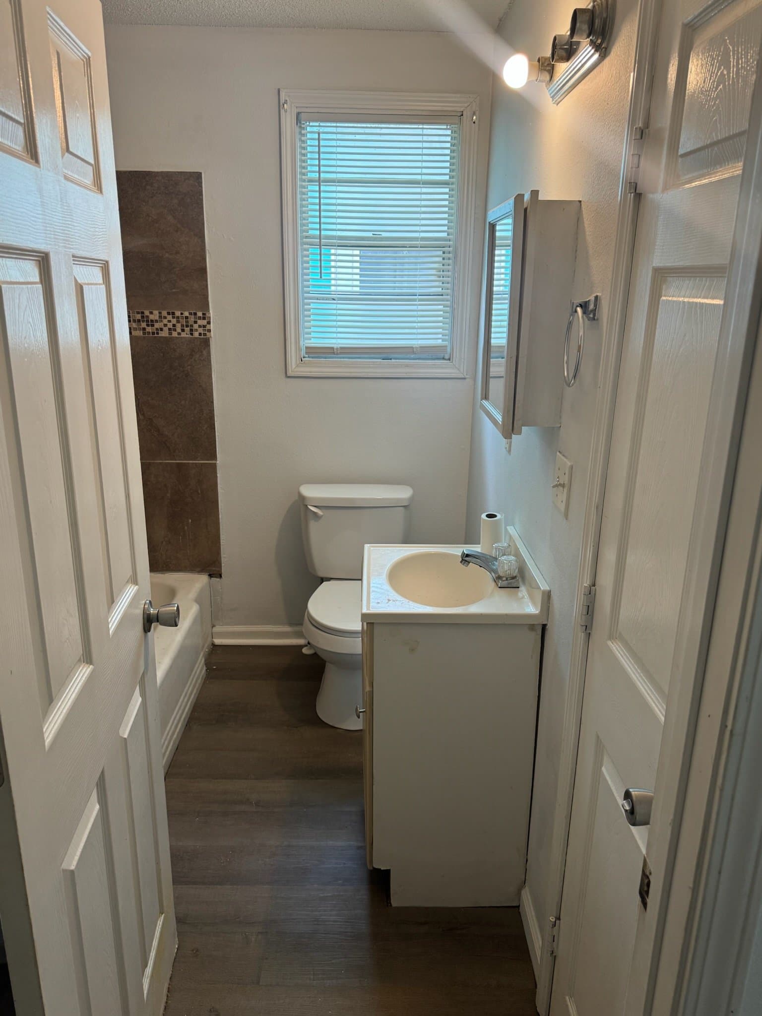 New Orleans Multiplex: 516/518 S Hennessey St