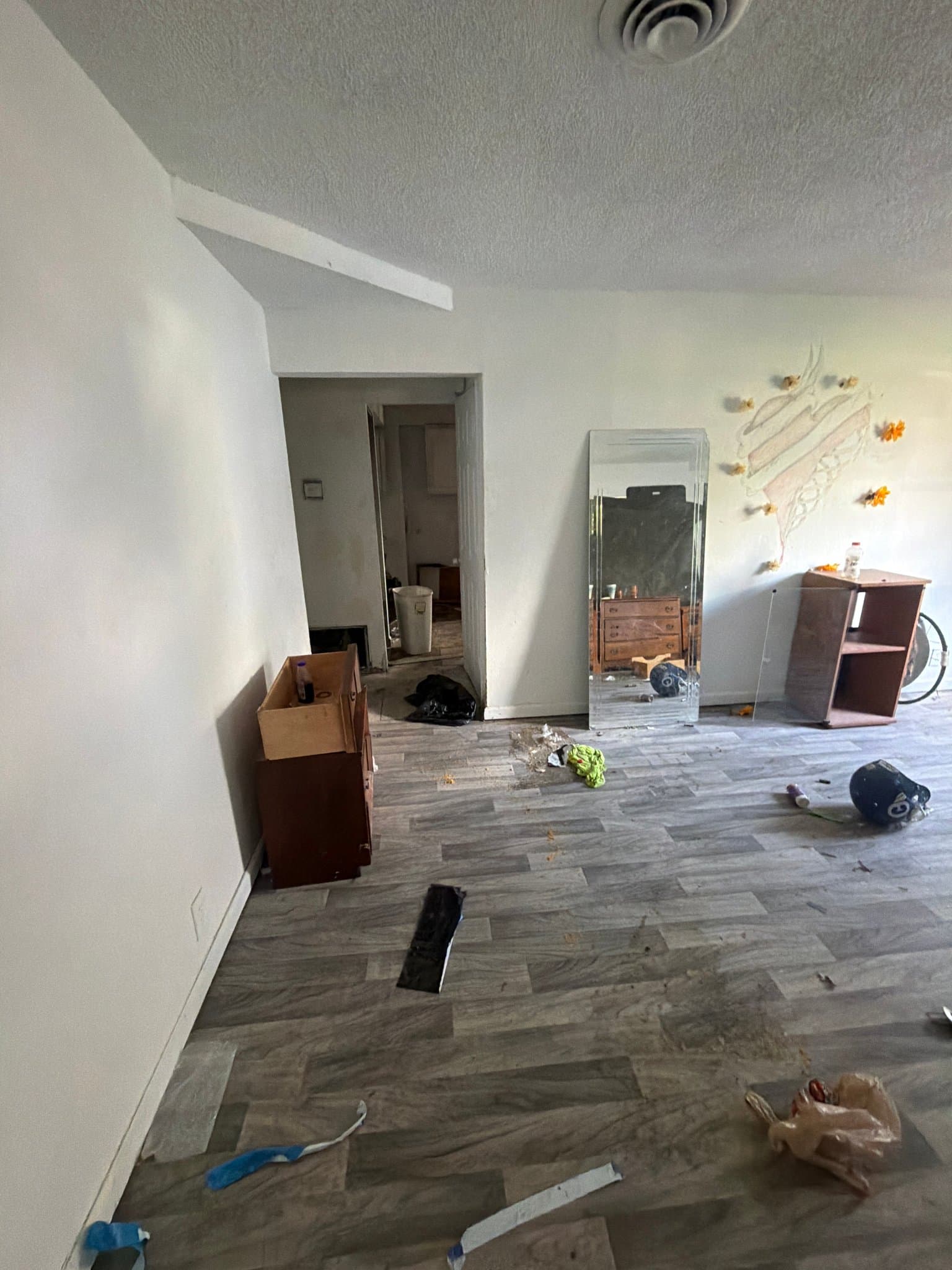 Cahokia Heights House: 30 Delores Dr