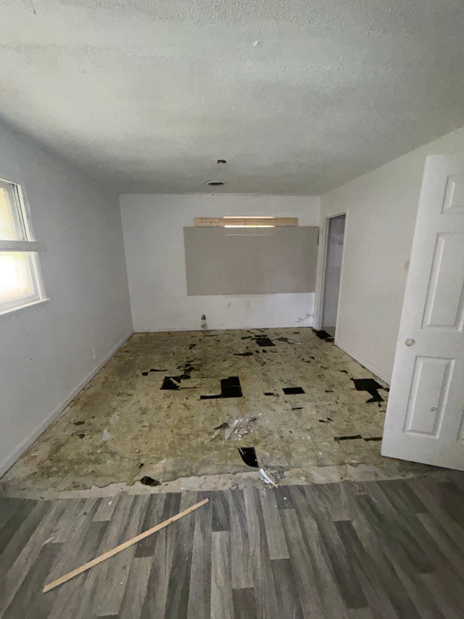 Cahokia Heights House: 30 Delores Dr