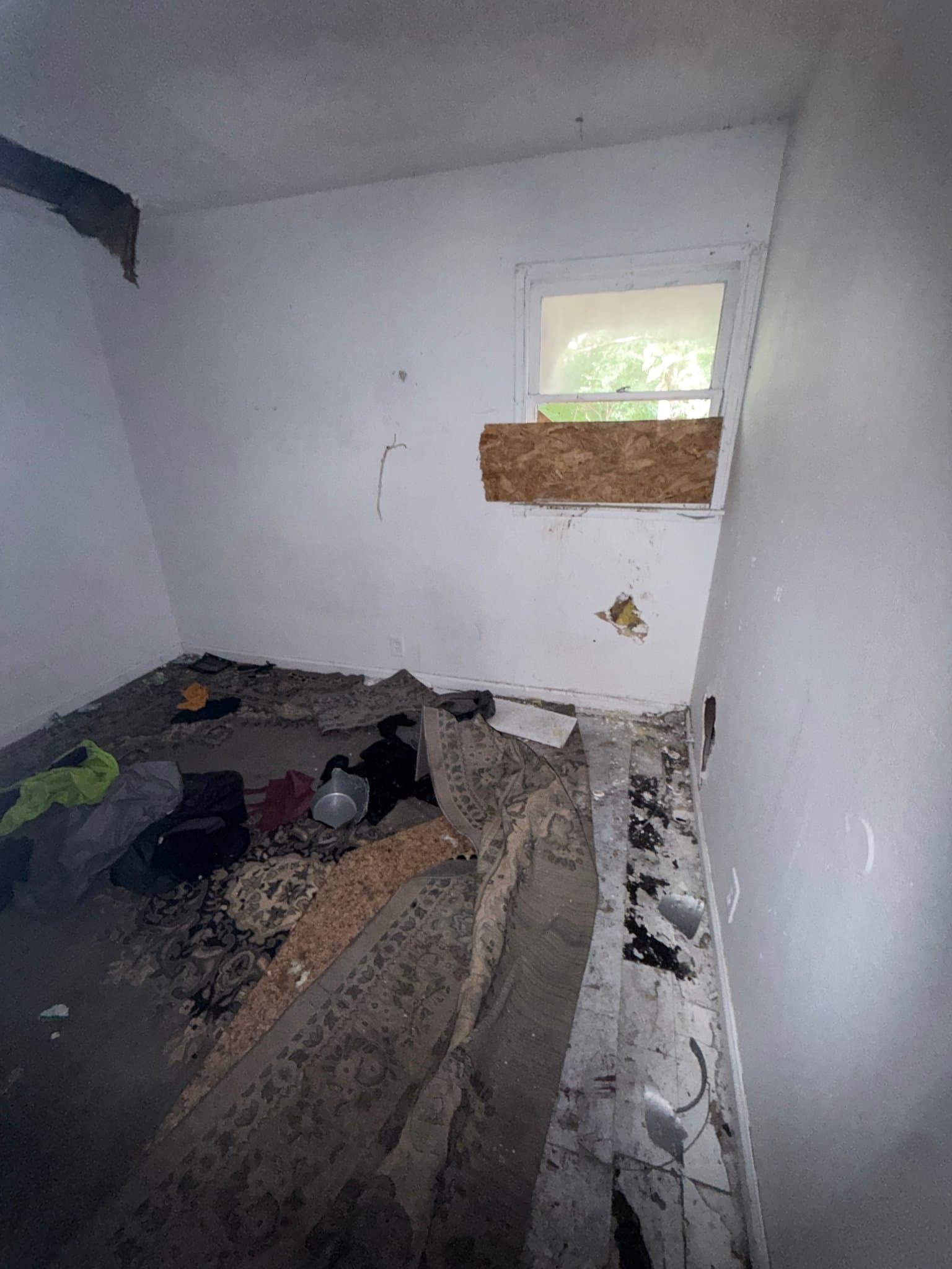 Cahokia Heights House: 30 Delores Dr