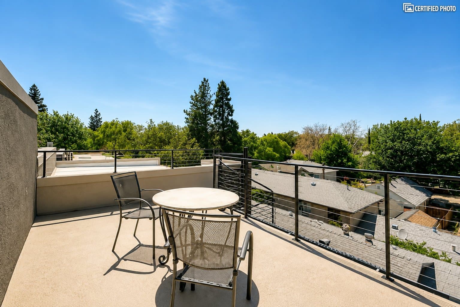 Sacramento House: 1814 Solons Aly