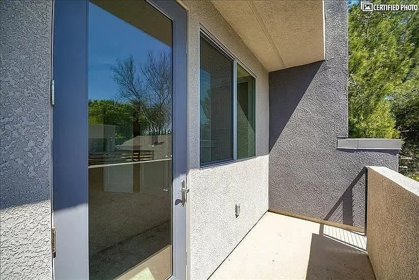 Sacramento House: 1814 Solons Aly