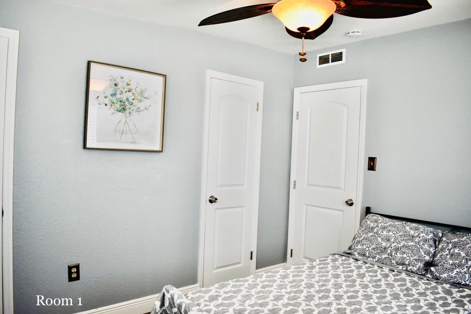 Seminole House: 9216 82nd St