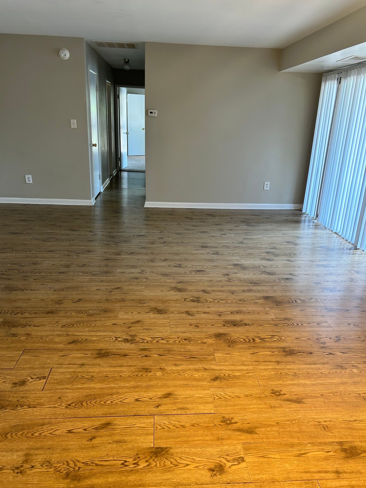 Columbia Apartment: 5488 cedar lane