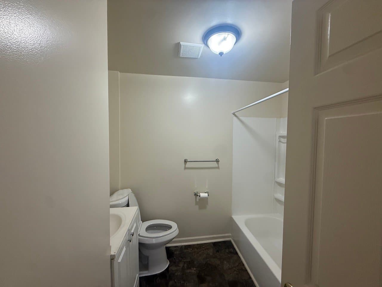 Baltimore Apartment: 2911 Greenmount Ave Apt 2 A