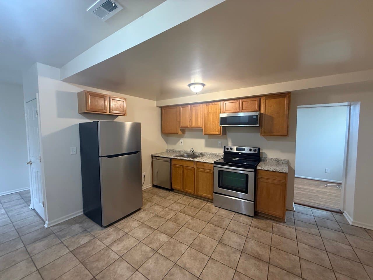 Baltimore Apartment: 2911 Greenmount Ave Apt 2 A