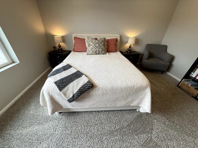 Aurora Townhome: 752 N Shawnee St