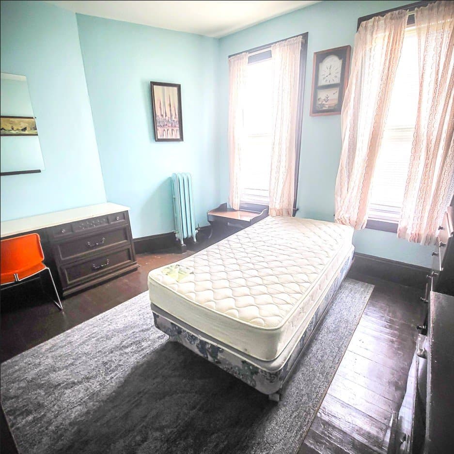 New Bedford Apartment: 1751-1759 Acushnet Avenue
