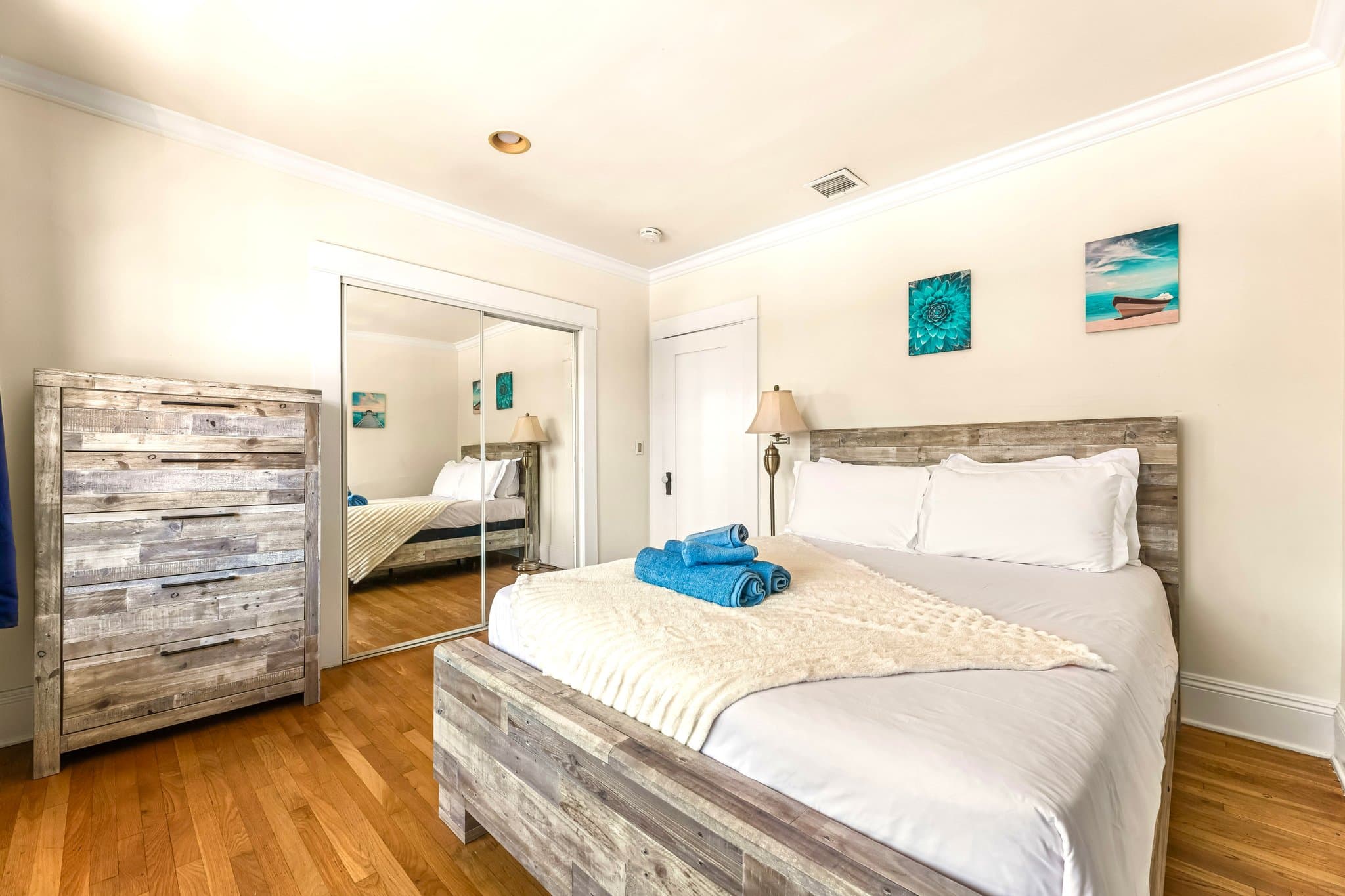 Long Beach Condo: 841 E Ocean Blvd