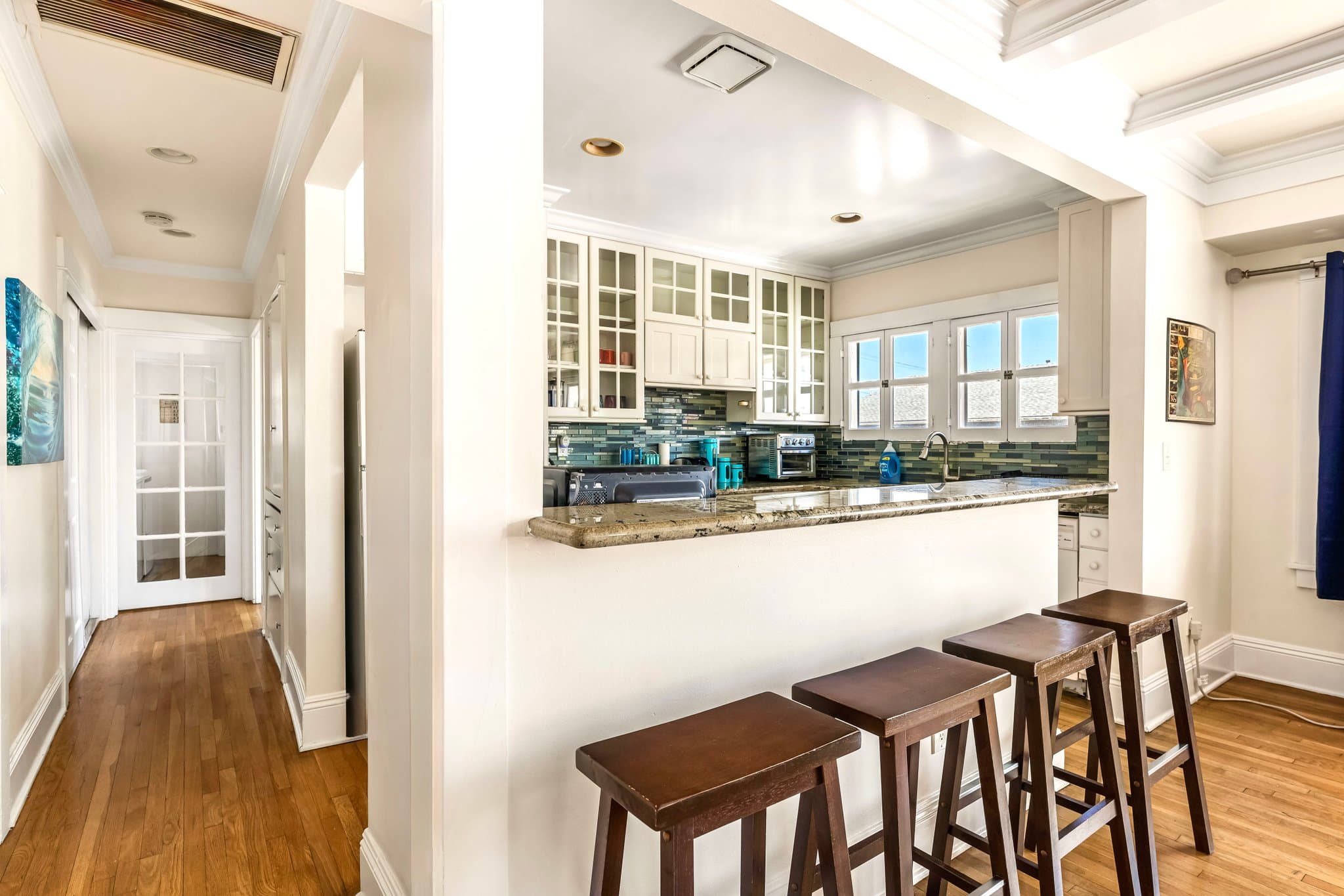 Long Beach Condo: 841 E Ocean Blvd