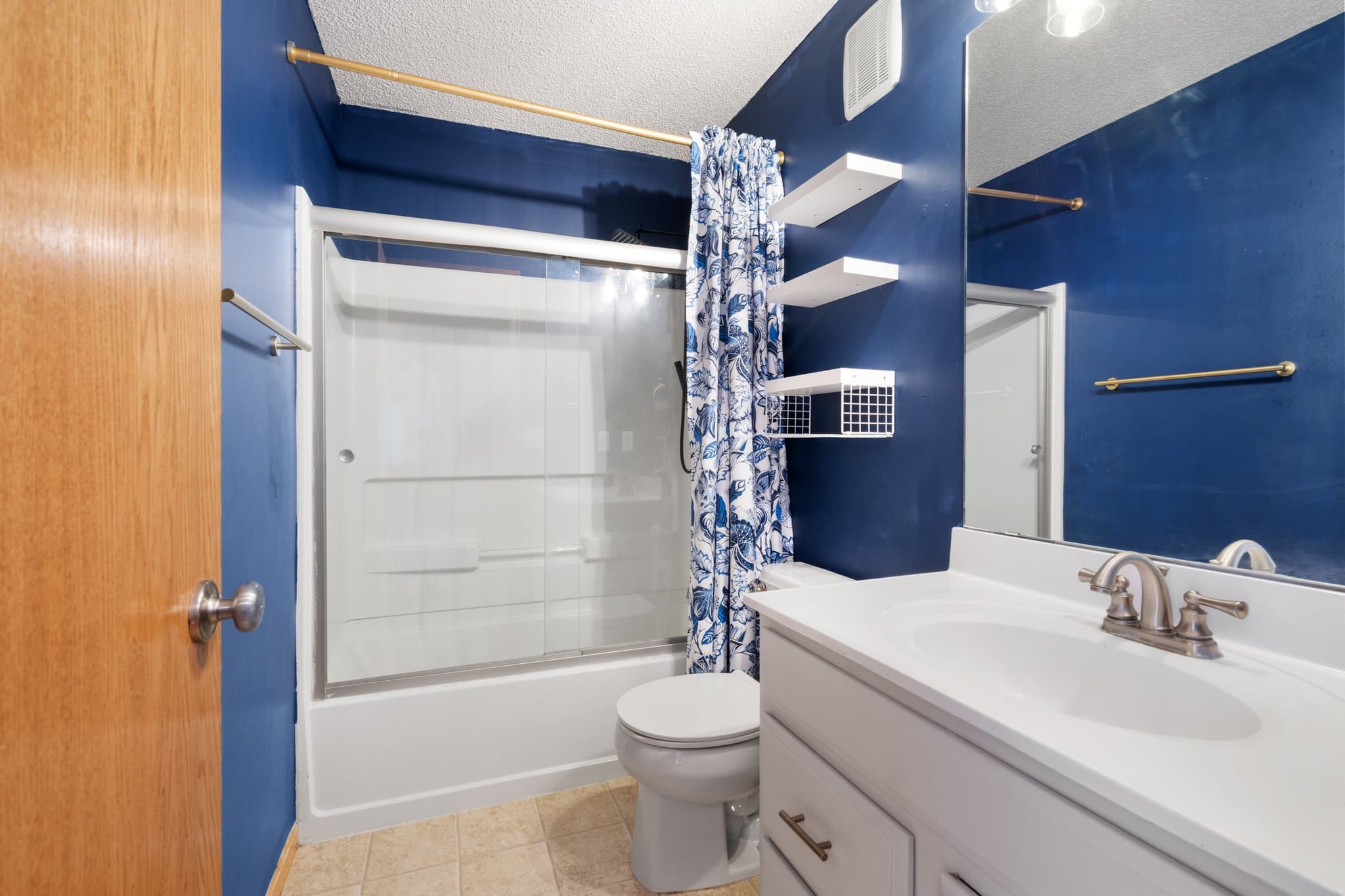 Hugo Townhome: 4961 Emmit Dr N