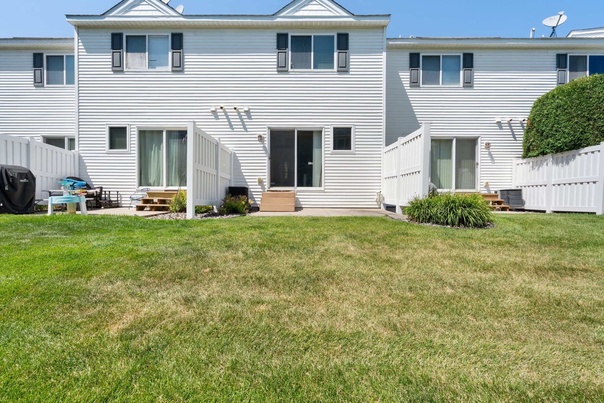 Hugo Townhome: 4961 Emmit Dr N